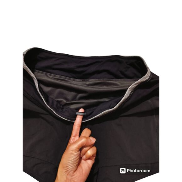 Lululemon run speed up black gray shorts size 8 - Picture 4 of 11